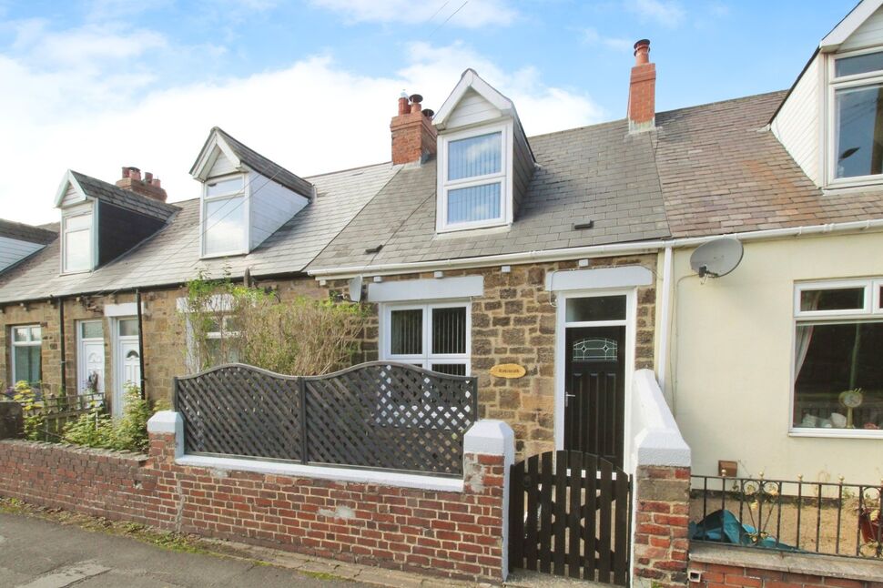 2 bedroom End Terrace Bungalow for sale