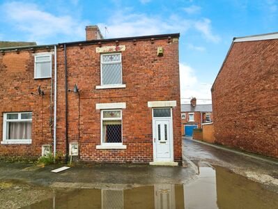 2 bedroom End Terrace House to rent