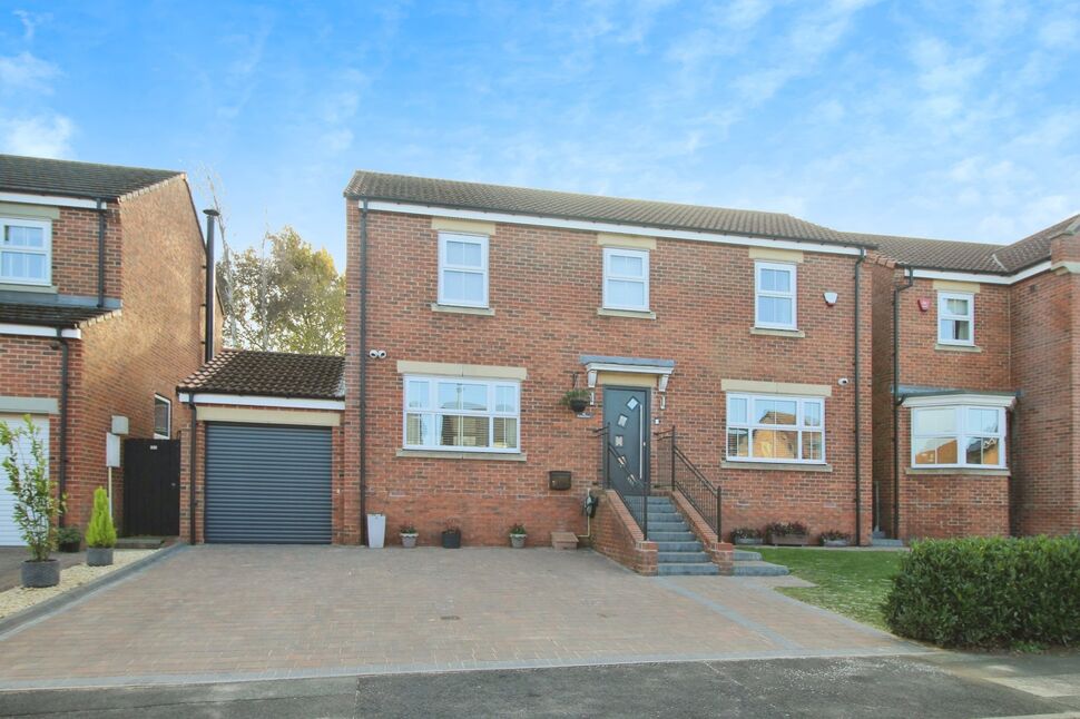 4 bedroom Detached House for sale