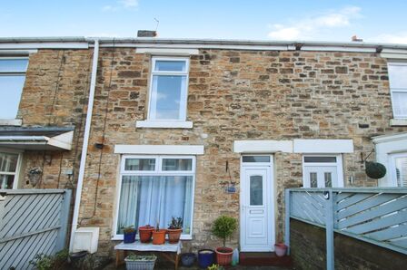 2 bedroom Mid Terrace House for sale