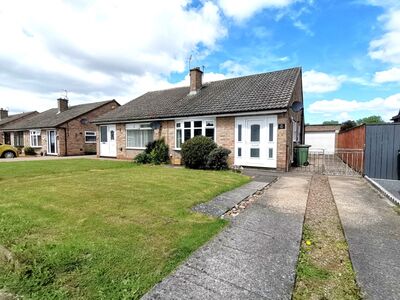 2 bedroom Semi Detached Bungalow for sale