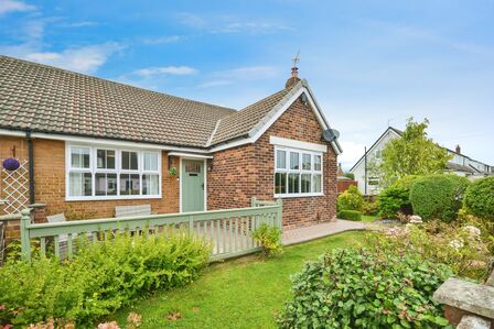 2 bedroom Semi Detached Bungalow for sale