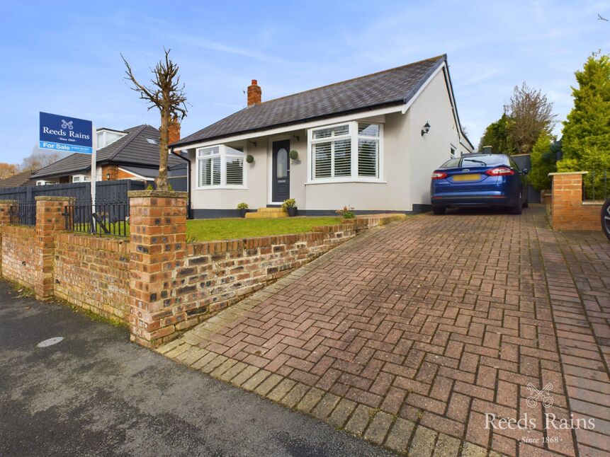 2 bedroom Detached Bungalow for sale