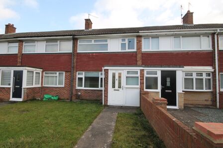 Harrowgate Lane, 3 bedroom Mid Terrace House to rent, £850 pcm