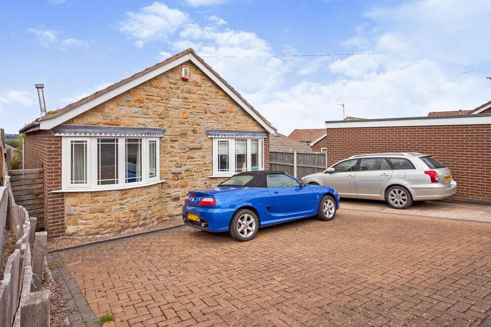 2 bedroom Detached Bungalow for sale