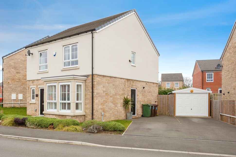 Main image of 4 bedroom Detached House for sale, Ashfield Avenue, Normanton, West Yorkshire, WF6