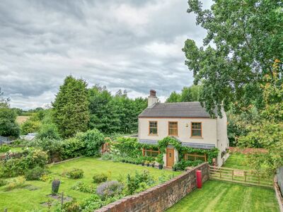 Doncaster Road, 4 bedroom Detached House for sale, £675,000