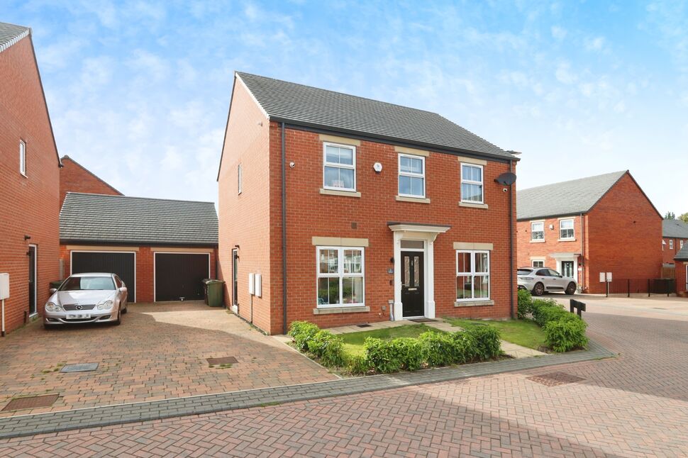 Main image of 4 bedroom Detached House for sale, Thornesgate Mews, Wakefield, West Yorkshire, WF2