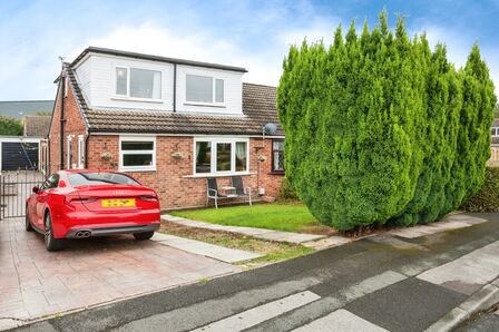 Moor View, 3 bedroom Semi Detached House for sale, £260,000