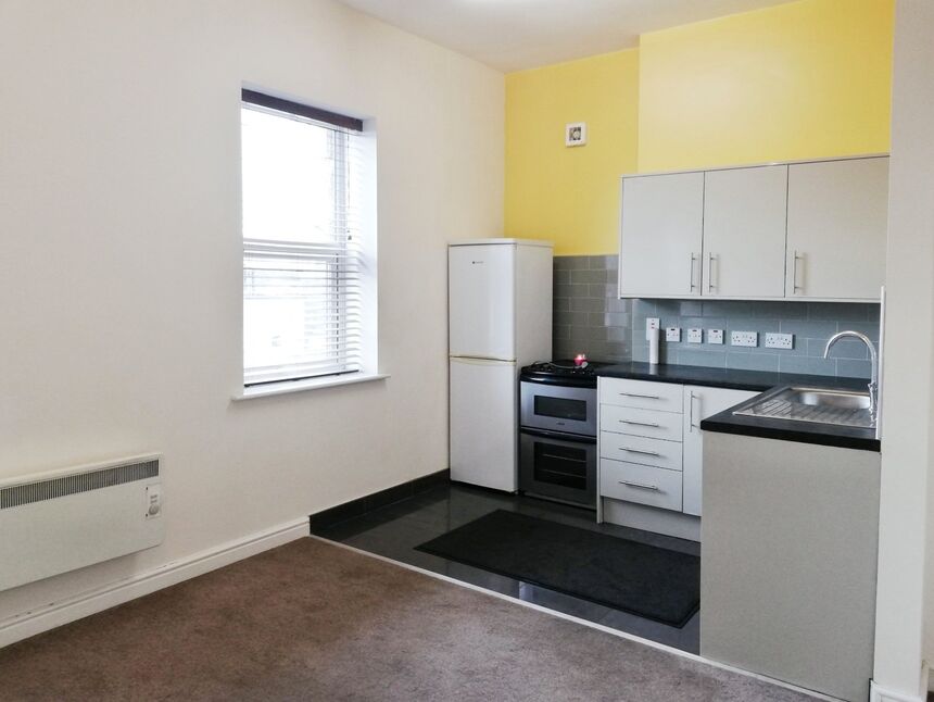 Main image of 1 bedroom  Flat to rent, Doncaster Road, Wakefield, West Yorkshire, WF1