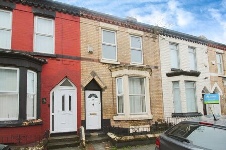 Church Road West, 2 bedroom Mid Terrace House to rent, £700 pcm