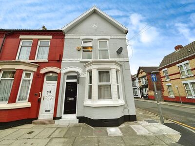 3 bedroom End Terrace House to rent