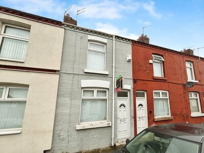 2 bedroom Mid Terrace House to rent