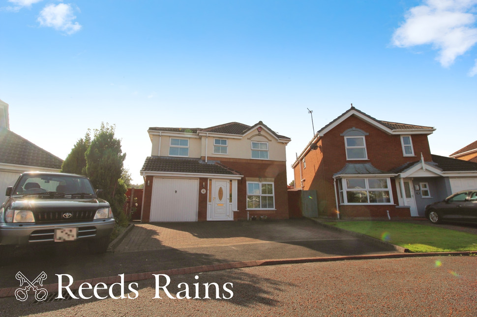 4 bedroom Detached House for sale