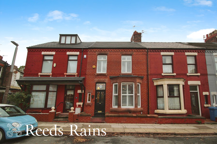 3 bedroom Mid Terrace House for sale