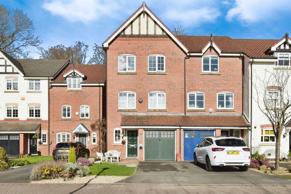 Main image of 4 bedroom End Terrace House for sale, Finsbury Way, Handforth, Cheshire, SK9