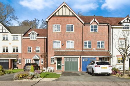 Finsbury Way, 4 bedroom End Terrace House for sale, £425,000