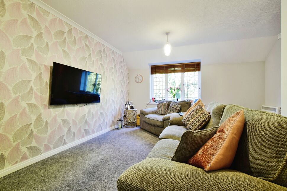 Main image of 2 bedroom  Flat for sale, Welland Road, Wilmslow, Cheshire, SK9