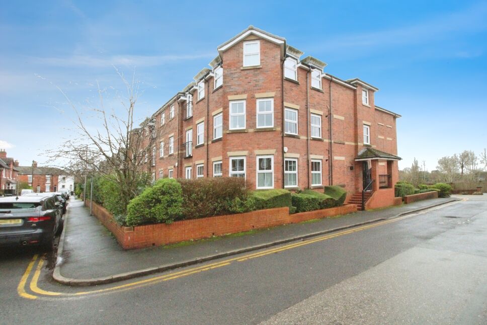 Main image of 2 bedroom  Flat to rent, George Street, Alderley Edge, Cheshire, SK9