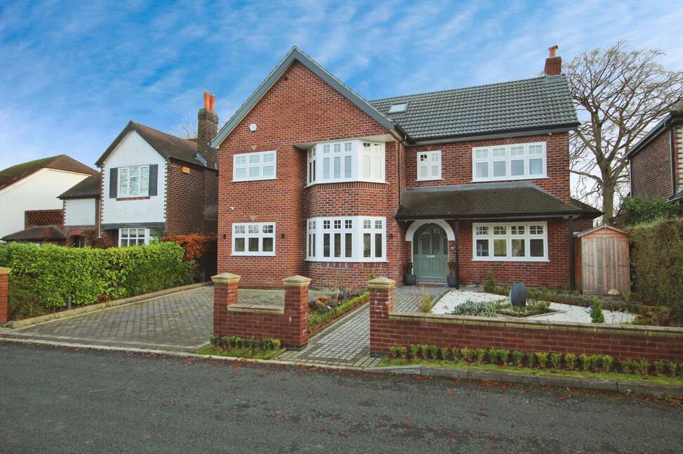 Main image of 5 bedroom Detached House to rent, Woodlands Road, Handforth, Cheshire, SK9