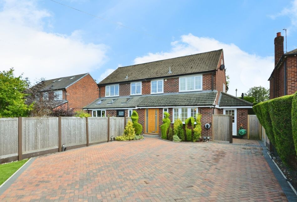 4 bedroom Semi Detached House for sale