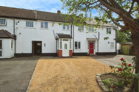 3 bedroom Mid Terrace House for sale