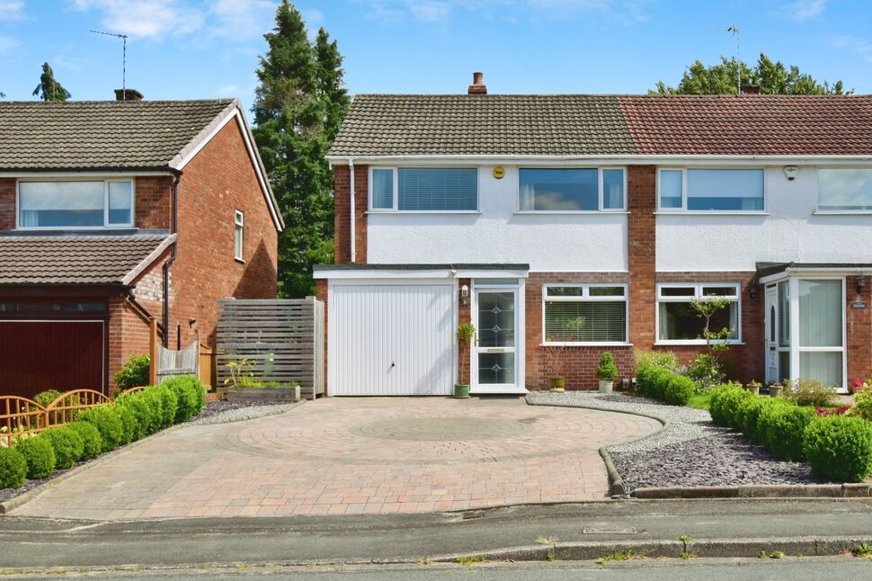 Main image of 3 bedroom End Terrace House for sale, Redesmere Drive, Alderley Edge, Cheshire, SK9