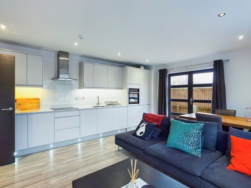 Main image of 1 bedroom  Flat for sale, Macclesfield Road, Wilmslow, Cheshire, SK9