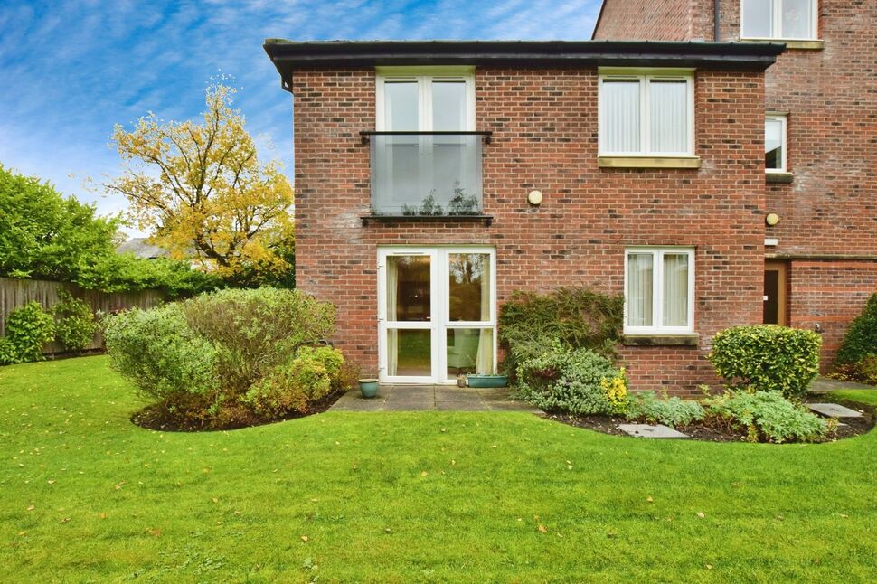 Main image of 1 bedroom  Flat for sale, Wilmslow Road, Handforth, Cheshire, SK9