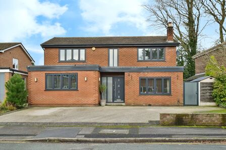 Summerfield Place, 4 bedroom Detached House for sale, £875,000