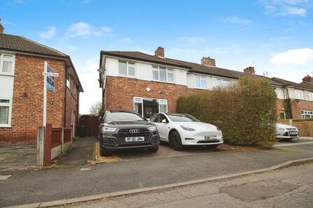 2 bedroom End Terrace House for sale