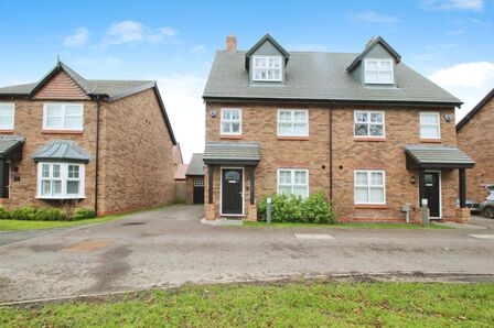 Grimshaw Close, 4 bedroom Semi Detached House for sale, £425,000