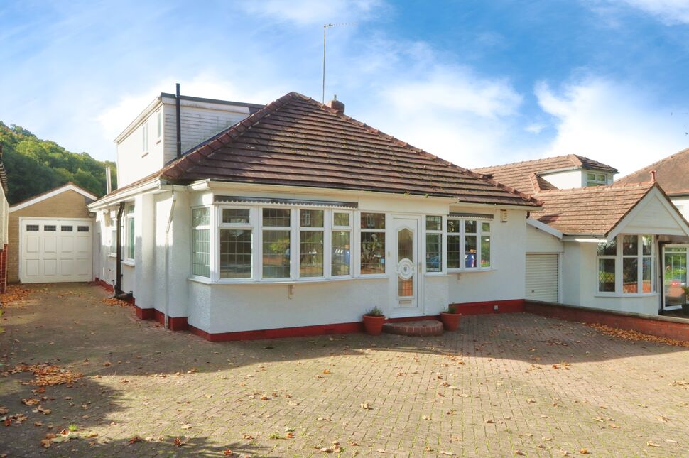 4 bedroom Detached Bungalow for sale