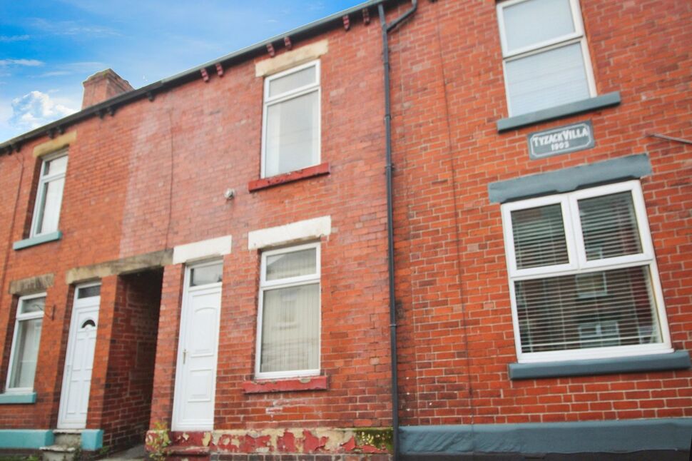 Main image of 3 bedroom Mid Terrace House for sale, Tyzack Road, Sheffield, South Yorkshire, S8