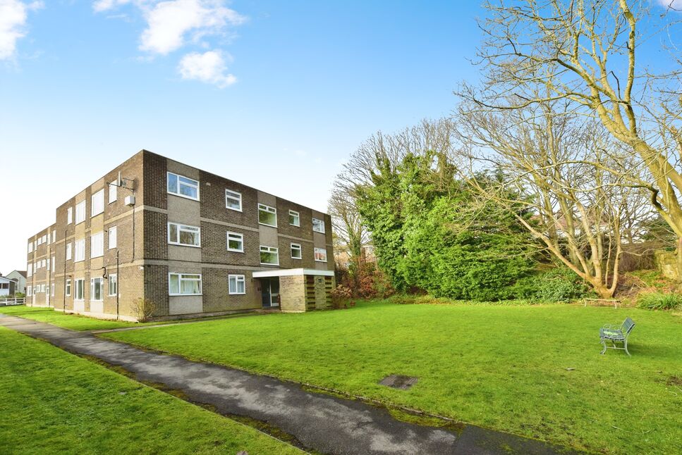 Main image of 2 bedroom  Flat for sale, Hallam Grange Close, Sheffield, South Yorkshire, S10