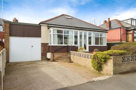 Hutcliffe Wood Road, 2 bedroom Detached Bungalow for sale, £310,000