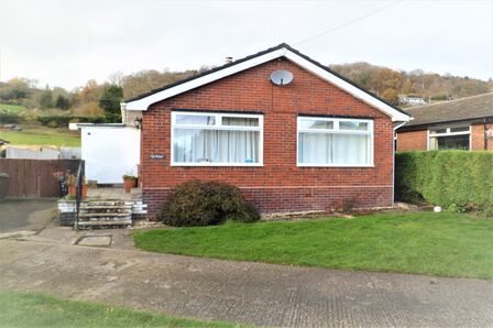 4 bedroom Detached Bungalow to rent