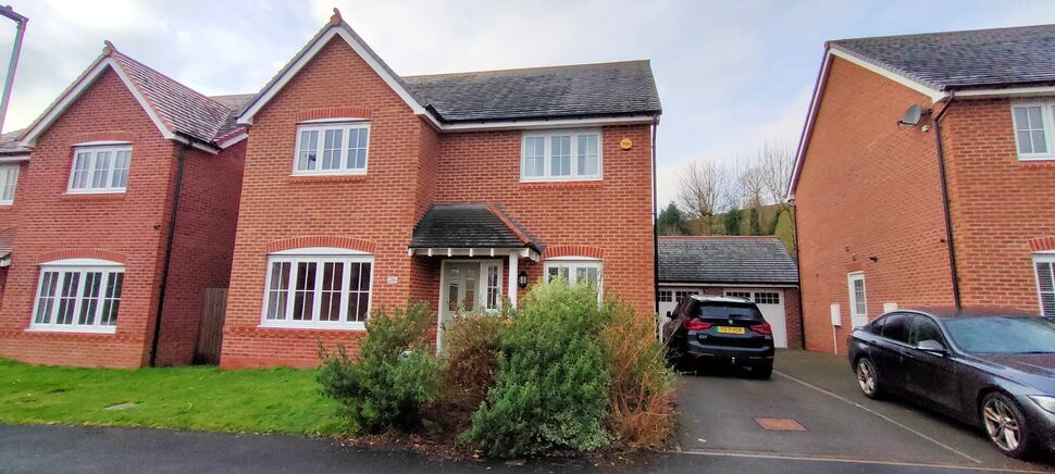 4 bedroom Detached House for sale