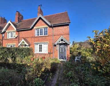 3 bedroom End Terrace House for sale