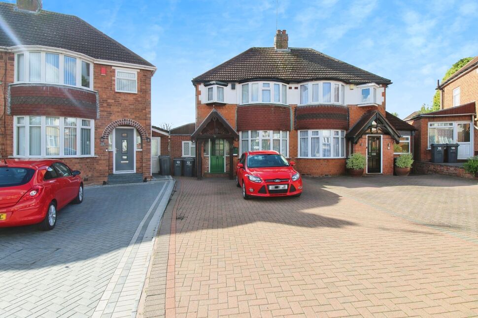 Main image of 3 bedroom Semi Detached House for sale, Petworth Grove, Birmingham, West Midlands, B26