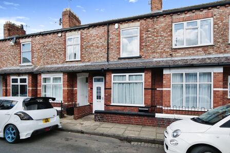 2 bedroom Mid Terrace House to rent