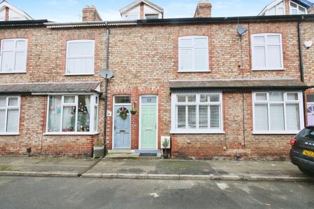 Westwood Terrace, 3 bedroom Mid Terrace House for sale, £395,000