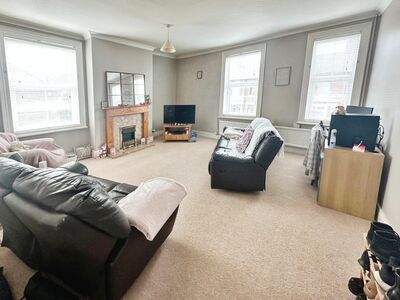 Huntington Road, 2 bedroom  Flat to rent, £1,450 pcm